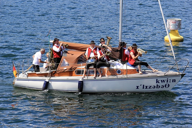 篮网依然保 篮网依然保